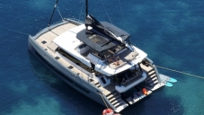 Moon Yacht 60 Fly